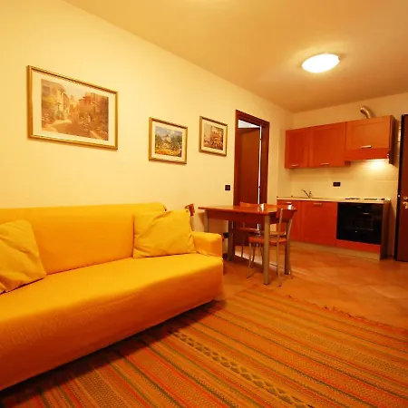 Locazione Turistica Stelvio.3 * Oga